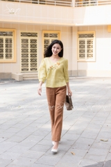 SONO - Áo linen cổ tim tay lỡ thêu hoa sim