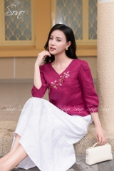SONO - Áo linen cổ tim tay lỡ thêu hoa sim