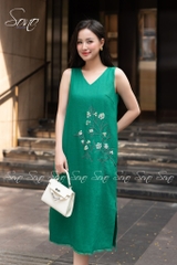SONO - Đầm linen cổ tim thêu cành lá xương cá