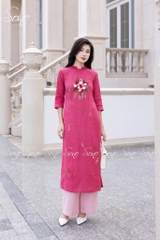 SONO - Áo dài hồng thêu quấn bông