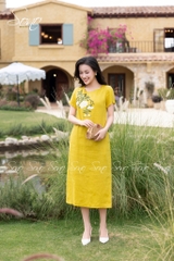 SONO - Đầm linen có tay thêu 5 nhánh hoa đặc