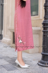 SONO - Đầm linen nút bên viền trắng thêu