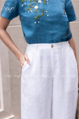 SONO - Áo linen đính nút gỗ thêu hoa