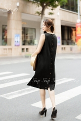 SONO - Đầm linen sát nách thêu hoa nhí ở ngực-nút gỗ sau
