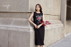 SONO - Đầm dài linen nút bên vẽ hoa