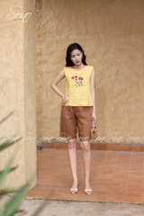 SONO - Áo linen sát nách thêu hoa cẩm chướng