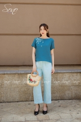 SONO - Áo linen thêu hoa nhí ở vai