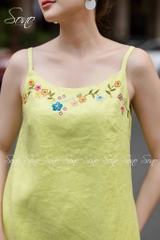 SONO - Đầm linen 2 dây thêu viền cổ