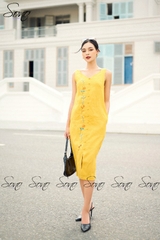 SONO - Đầm linen cổ tim thêu dọc