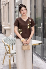 SONO - Áo linen cổ tim viền ren thêu hoa đặc
