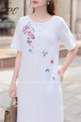 SONO - Đầm linen có tay nút bọc thêu hoa rơi