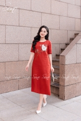 SONO - Đầm linen nút bọc tay thêu hoa mẫu đơn