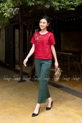 SONO - Áo linen đính nút gỗ thêu hoa