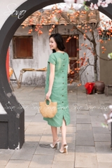 SONO - Đầm linen thêu hoa trắng đối xứng