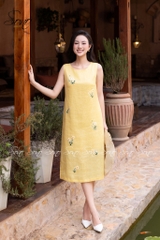 SONO - Đầm sát nách thêu cụm hoa trắng