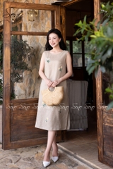 SONO - Đầm sát nách thêu cụm hoa trắng