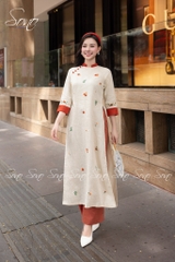 SONO - Áo dài kem phối cam đất thêu hoa nhí toàn thân