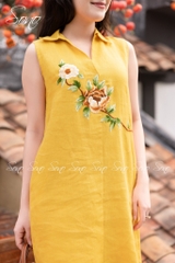 SONO - Đầm linen sơ mi sát nách thêu hoa ngực
