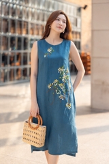 SONO - Đầm linen sát nách thêu hoa chấm màu