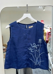 SONO - Áo linen sát nách đột chỉ bông sen