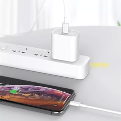 Cáp Sạc Nhanh PD 20W + Truyền Dữ Liệu USB Type C Ra Lightning cho iPhone 11/ 11 pro/ 11 promax và 12/12mini/ 12 pro/ 12 promax không chai pin