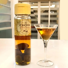Rượu Mơ CHOYA Royal Honey Mật Ong & Sữa Ong Chúa 17% 700ml
