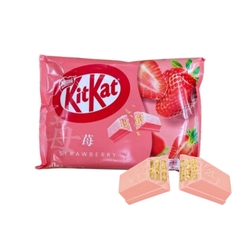 Bánh Kitkat Vị Dâu Strawberry 113g (10 thanh)