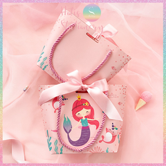 [HOTIS] Túi giấy đựng quà tặng nhiều hình xinh xắn có quai xách và tặng kèm ruy băng thắc nơ