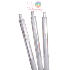 Bút bi đen vỏ trắng trong suốt - Đầu bi 0.5mm