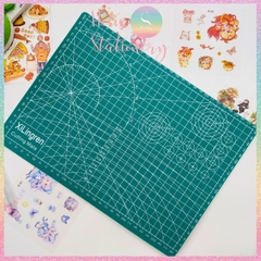 [HOTIS] Bảng lót cắt giấy cutting mat size A4 giúp bảo vệ mặt bàn và cắt chính xác hơn