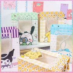 [HOTIS] Túi giấy đựng quà tặng hoạt hình Sanrio mặt kính trong suốt - 24x19x9cm