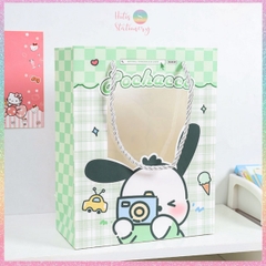 [HOTIS] Túi giấy đựng quà tặng hoạt hình Sanrio mặt kính trong suốt - 24x19x9cm