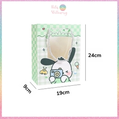 [HOTIS] Túi giấy đựng quà tặng hoạt hình Sanrio mặt kính trong suốt - 24x19x9cm