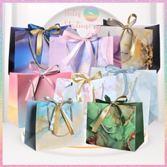 [HOTIS] 8 MẪU - Túi giấy đựng quà tặng vân gold gradient có quai xách và tặng kèm ruy băng thắc nơ đôi - 3 size