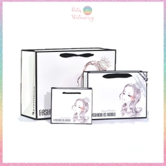 [HOTIS] Túi giấy đựng quà tặng hình cô gái thanh lịch có quai xách