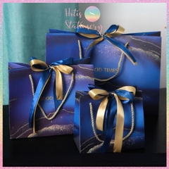 [HOTIS] 8 MẪU - Túi giấy đựng quà tặng vân gold gradient có quai xách và tặng kèm ruy băng thắc nơ đôi - 3 size