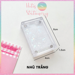 [HOTIS] Khung acrylic mini hoạt hình trong suốt khóa nam châm đựng ảnh thẻ để bàn