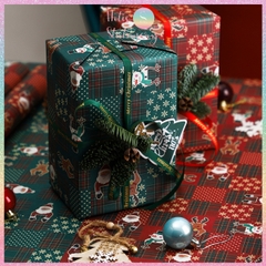 [HOTIS] Set 5 Tờ Giấy Gói Quà Giáng Sinh Caro Kraft 49x49cm - Họa Tiết Tuần Lộc, Ông Già Noel, Gói Quà & Bó Hoa Trang Trí Noel
