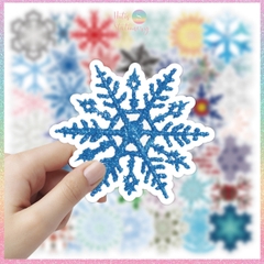 [HOTIS] Set 50 STICKER NOEL Giáng Sinh nhãn dán cán màng phim PVC không thấm nước, dán được nhiều lần