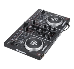 Bàn DJ Numark Party Mix