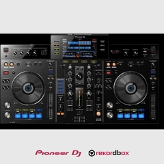 Bàn DJ Pioneer XDJ-RX