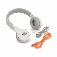 Tai nghe JBL E45BT