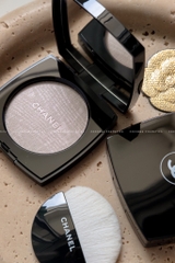 Phấn bắt sáng highlight CHANEL POUDRE LUMIÈRE ILLUMINATRICE