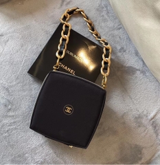 Túi Gift CHANEL Sublimage (Kèm dây đeo) (18x4x18cm)