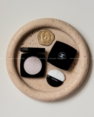 Phấn bắt sáng highlight CHANEL POUDRE LUMIÈRE ILLUMINATRICE