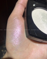 Phấn bắt sáng highlight CHANEL POUDRE LUMIÈRE ILLUMINATRICE