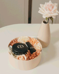 HỘP QUÀ TRÒN KÈM HOA