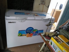 Tủ đông 240 lít 2 ngăn đông +mát