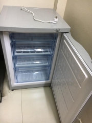 giao tủ đông đứng 4 ngăn cho chú thuận tại linh đàm