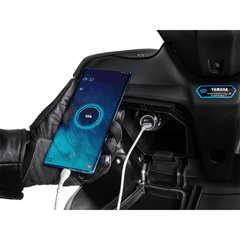 Cổng sạc trang bị Yamaha NVX phiên bản giới hạn Monster Energy